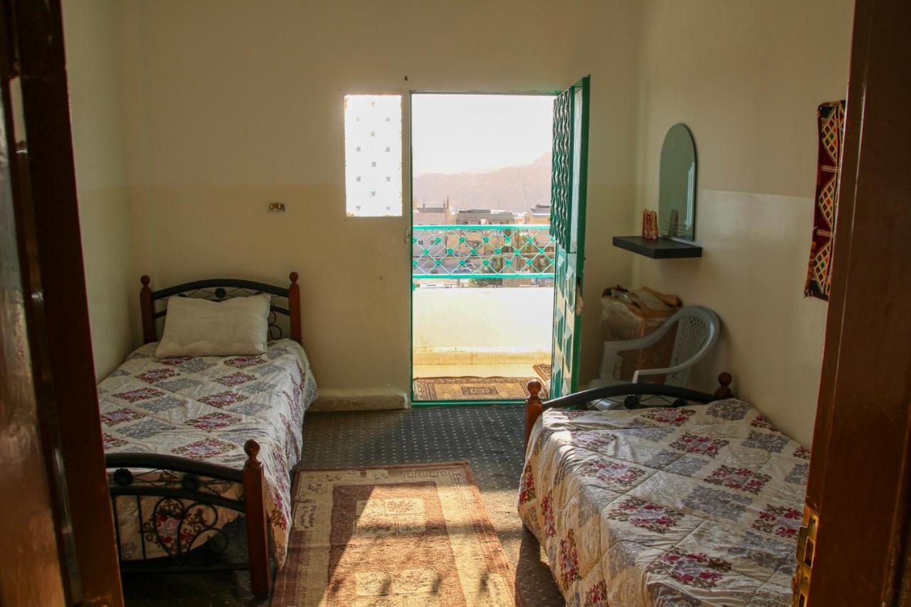 Petra Family House Bed & Breakfast Exterior photo