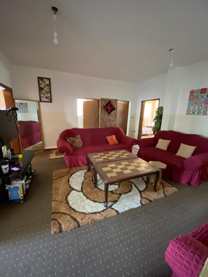 Petra Family House Bed & Breakfast Exterior photo