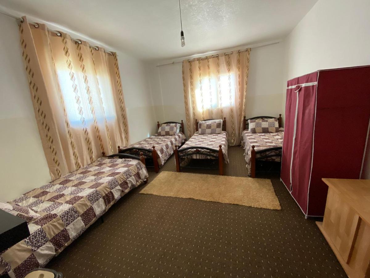 Petra Family House Bed & Breakfast Exterior photo